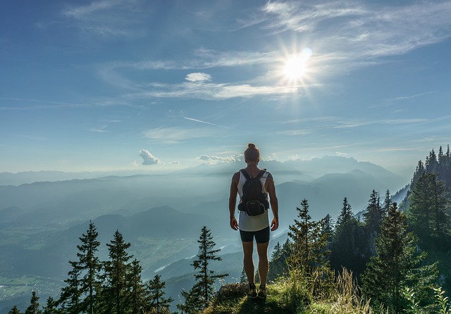 1689641358295840.jpg hiker-918473_640.jpg